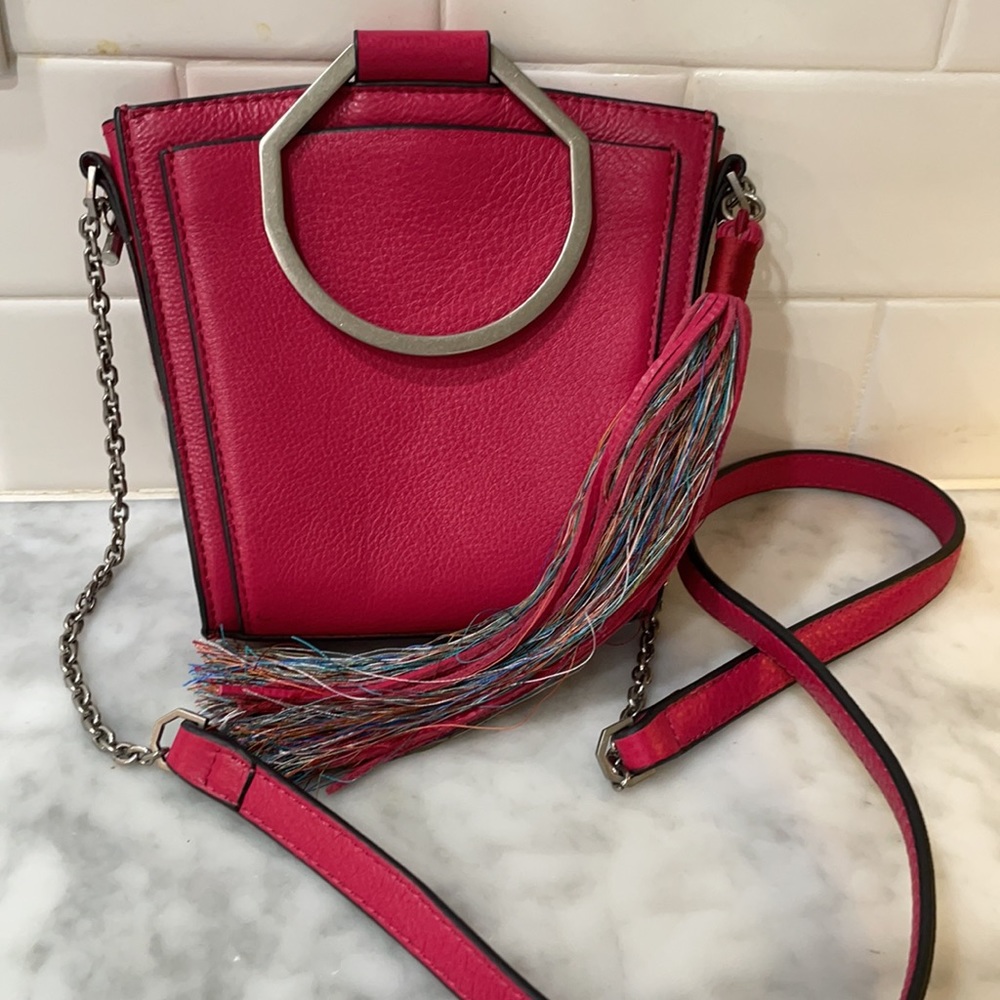 7” wide x 6 1/2. Plus 22” with shoulder strap. Like new condition - Picture 3 of 4